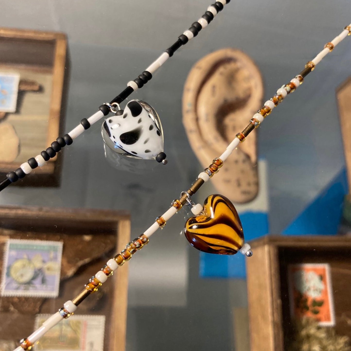 Bazooka Studio:乳牛琉璃愛心項鍊