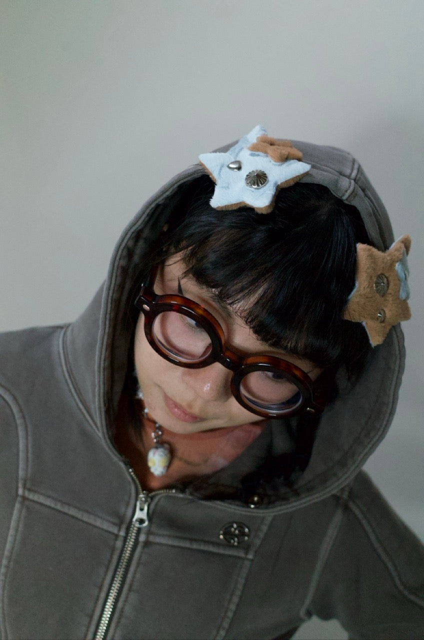 Bazooka Studio：超大星星鉚釘髮夾〈2色〉