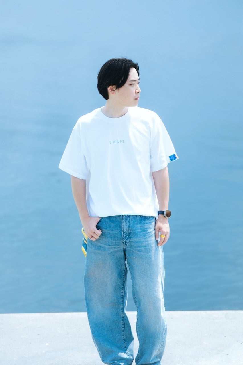 Shape：展覽藝術T恤〈白〉