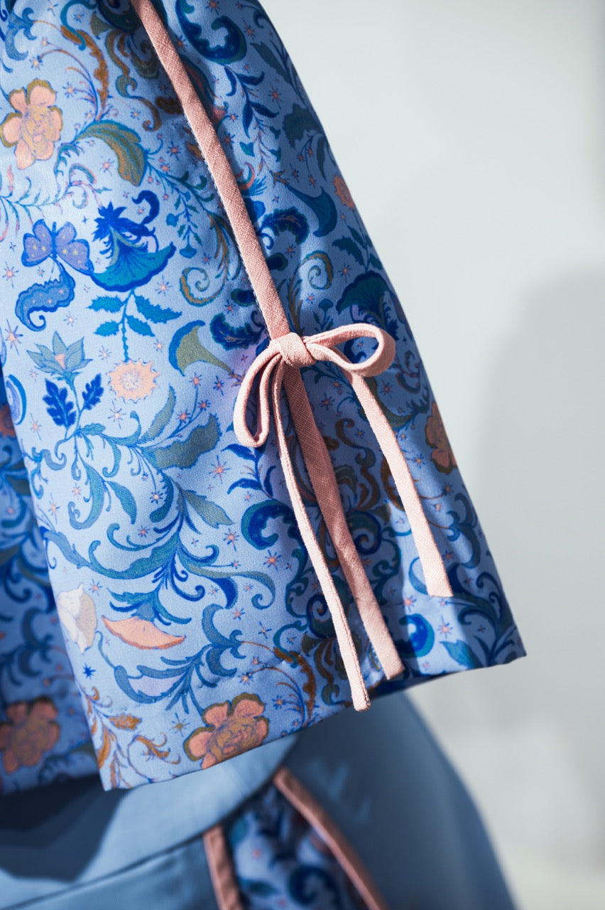 【 Précommande 】6"Stitches × YASHIRO Nanaco Collaboration : Haut court Flower Diary